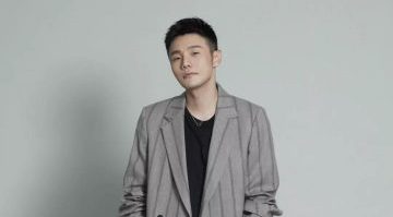李荣浩新专《耳朵》10/17发行 封面放上侧面耳朵特写颠覆传统