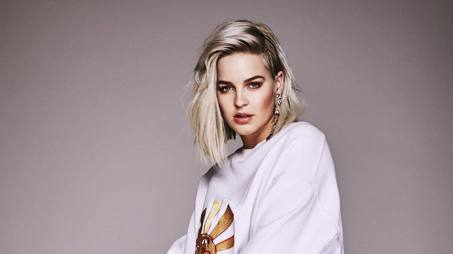 ANNE MARIE